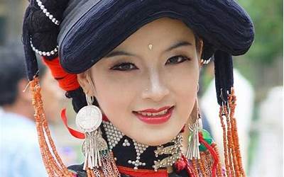 云南少数民族服饰