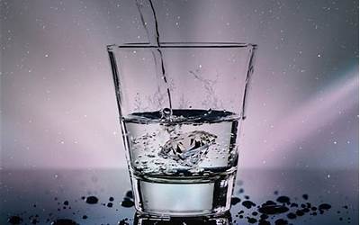 做梦梦到水是什么征兆(梦见水代表什么)